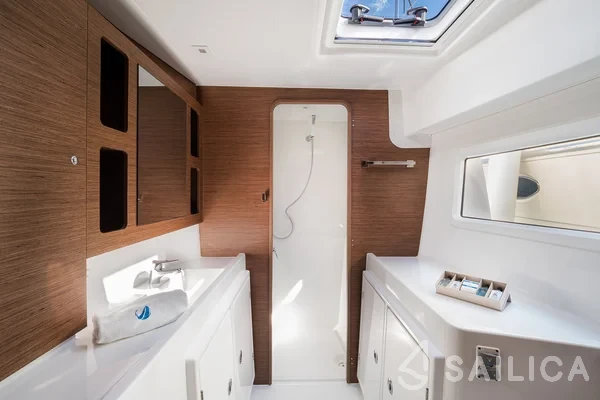 Lagoon 42 - Yacht Charter Sailica