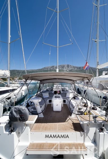 Oceanis 51.1 - Yacht Charter Sailica