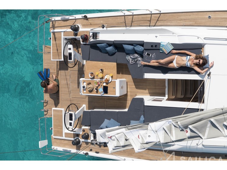 Oceanis 51.1 - Yacht Charter Sailica