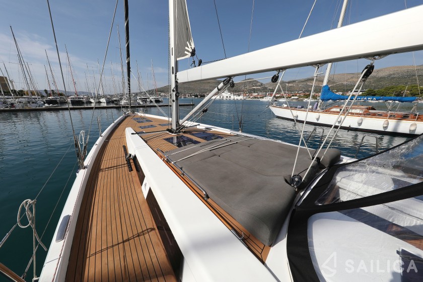 Hanse 575 - Yacht Charter Sailica