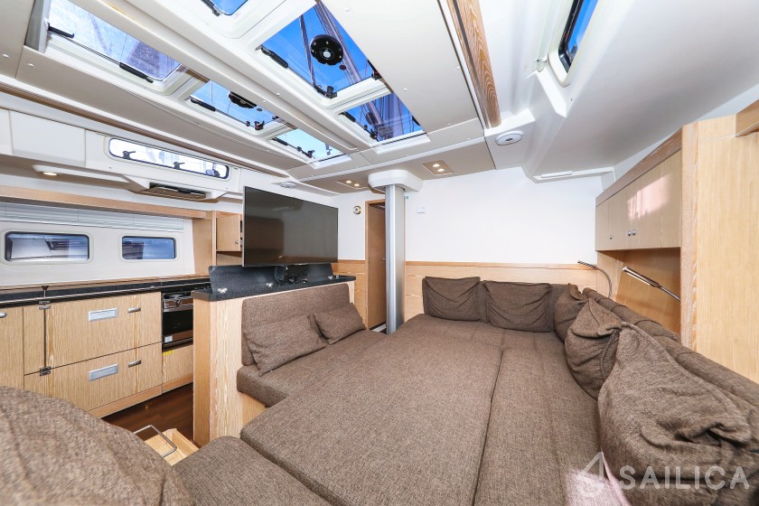 Hanse 575 - Yacht Charter Sailica