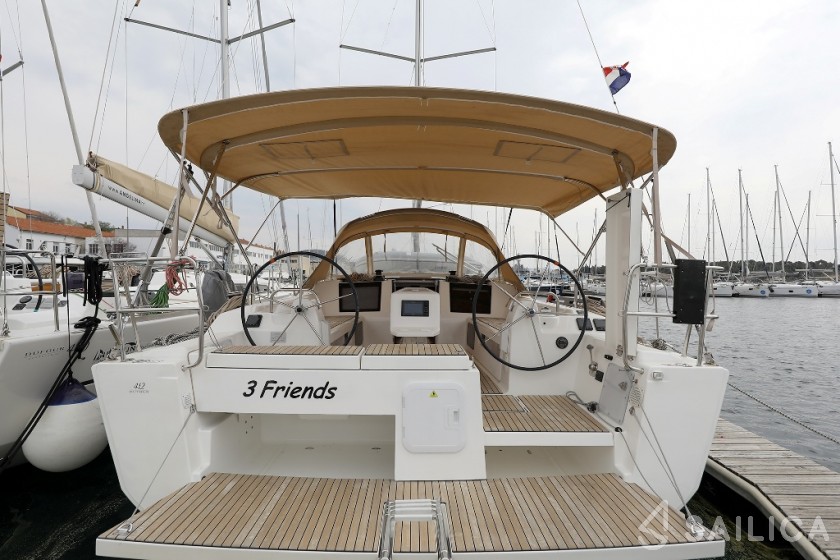 Dufour 412 GL - Yacht Charter Sailica