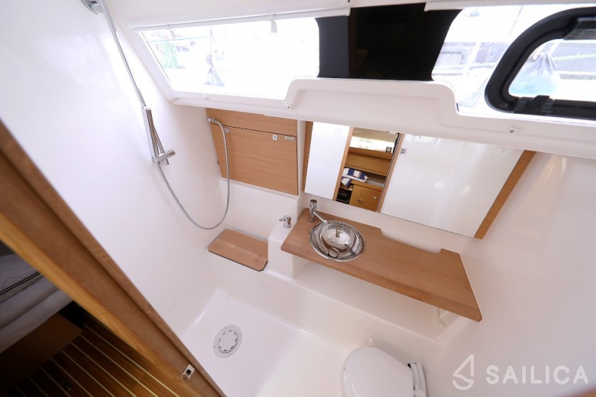 Dufour 412 GL - Yacht Charter Sailica