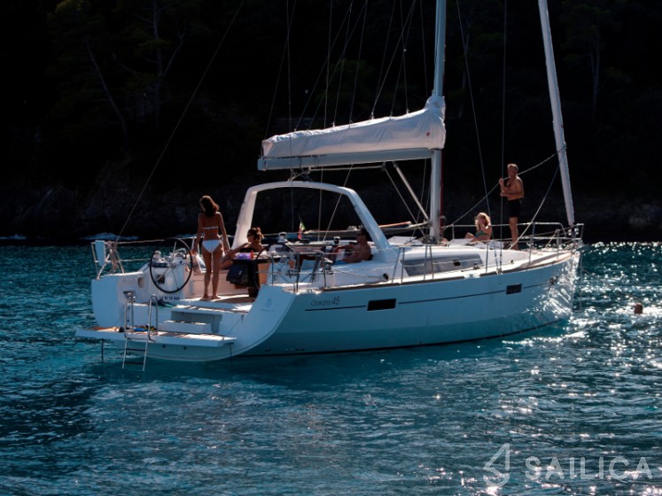 Oceanis 45 - Yacht Charter Sailica
