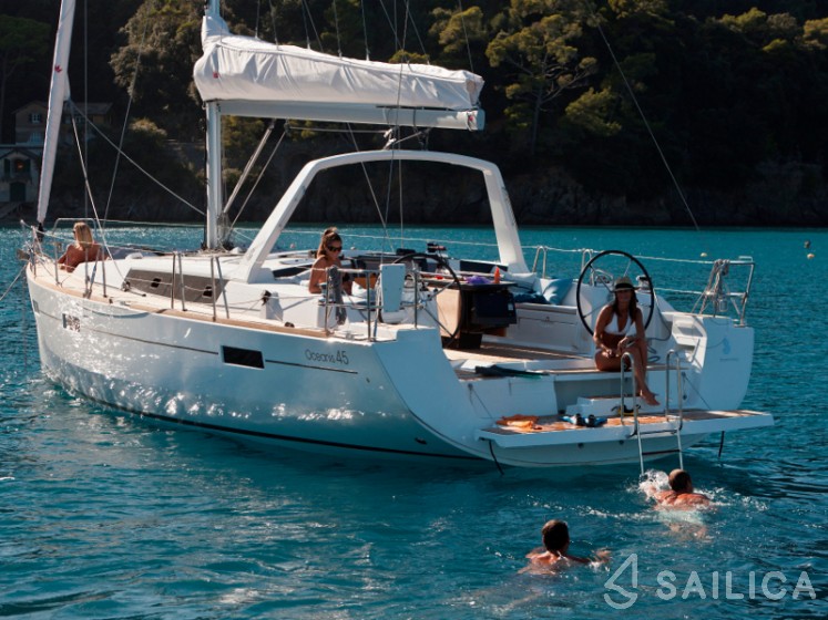 Oceanis 45 - Yacht Charter Sailica