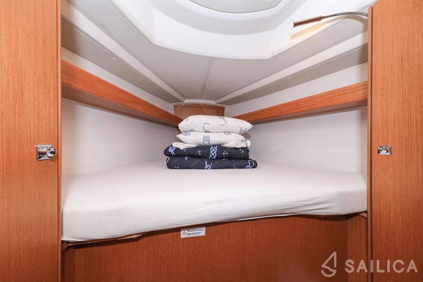 Bavaria 34 Cruiser - Yacht Charter Sailica