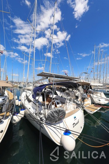 Bavaria 34 Cruiser - Yacht Charter Sailica