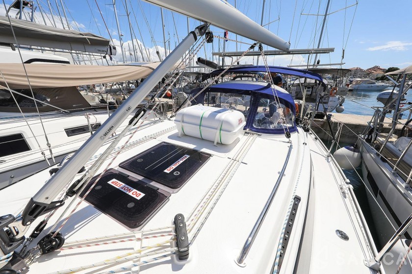 Bavaria 34 Cruiser - Yacht Charter Sailica