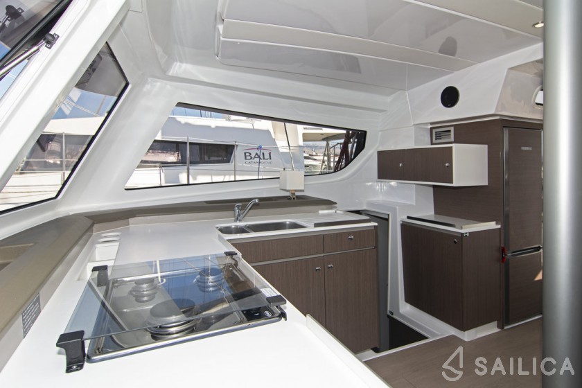 Bali Catspace - Yacht Charter Sailica