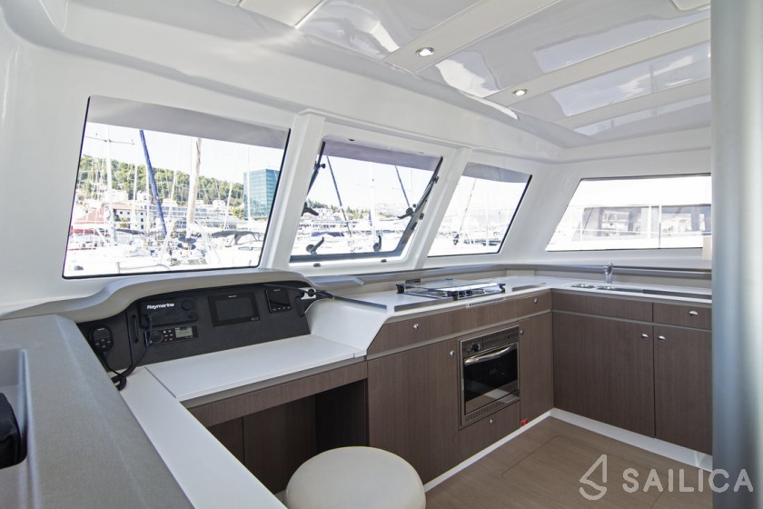 Bali Catspace - Yacht Charter Sailica