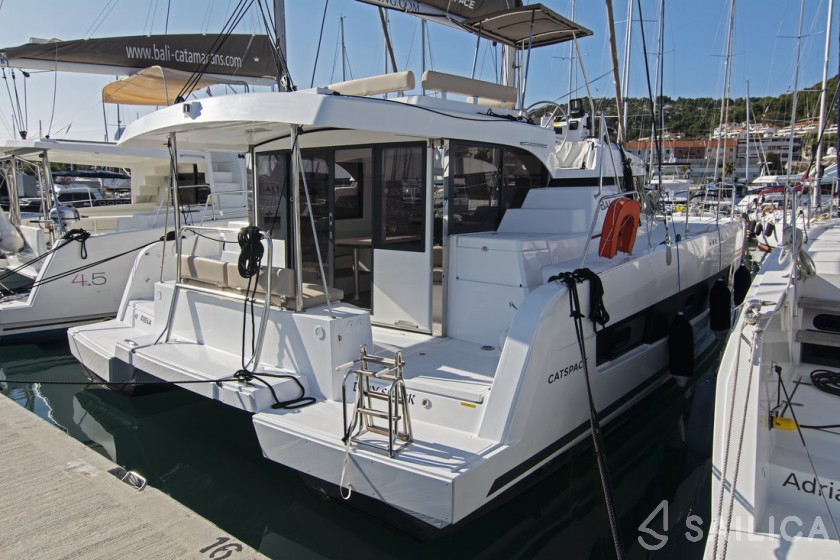 Bali Catspace - Yacht Charter Sailica