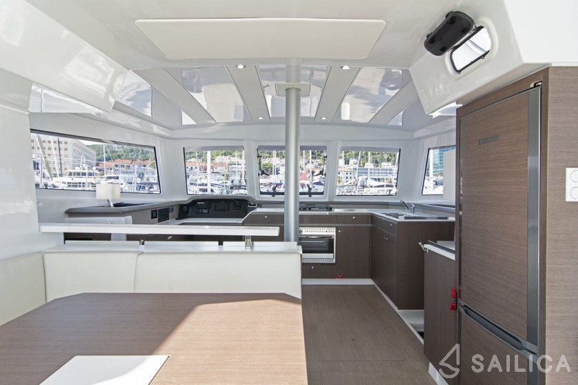 Bali Catspace - Yacht Charter Sailica