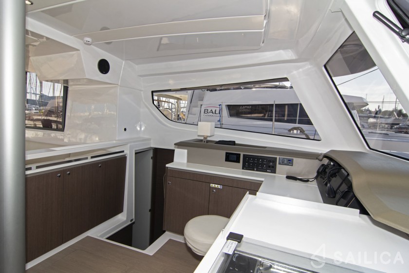 Bali Catspace - Yacht Charter Sailica