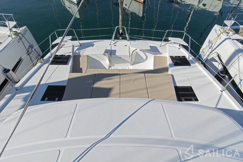 Bali Catspace - Yacht Charter Sailica