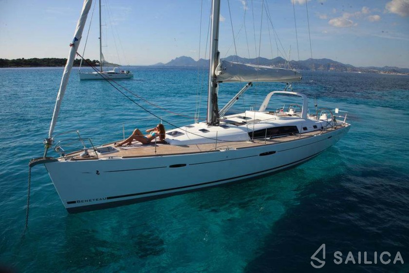 Oceanis 50 - Yacht Charter Sailica
