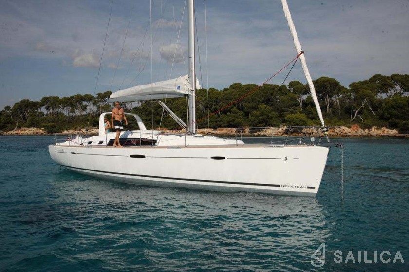 Oceanis 50 - Yacht Charter Sailica