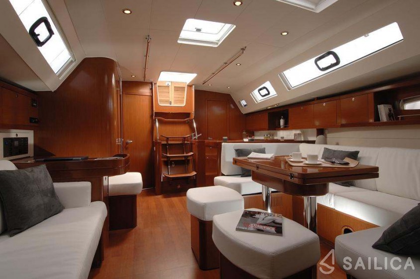 Oceanis 50 - Yacht Charter Sailica