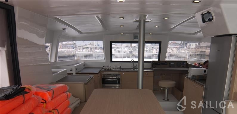 Bali 4.0 - Yacht Charter Sailica
