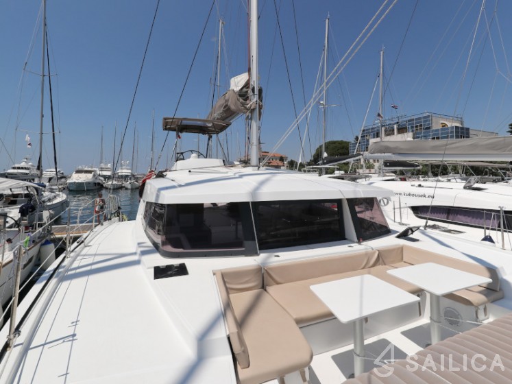 Bali 4.0 - Yacht Charter Sailica