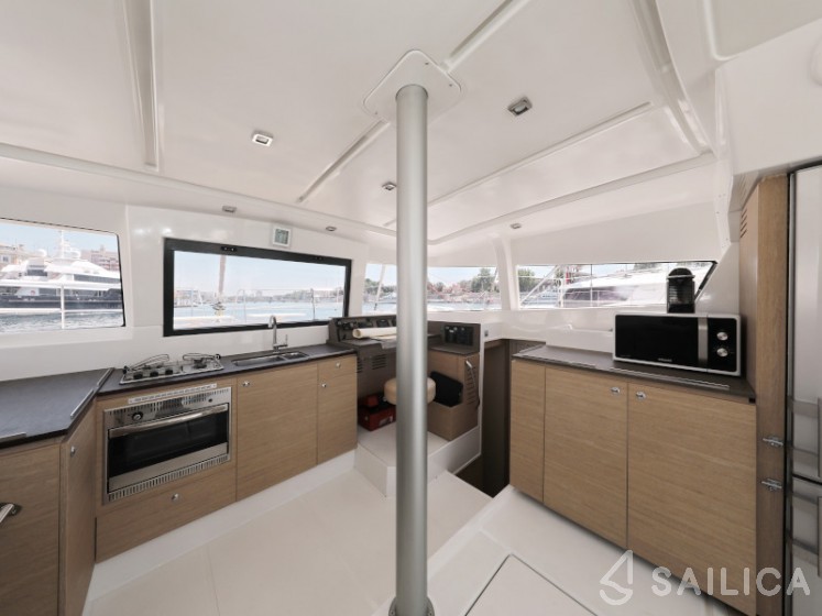 Bali 4.0 - Yacht Charter Sailica