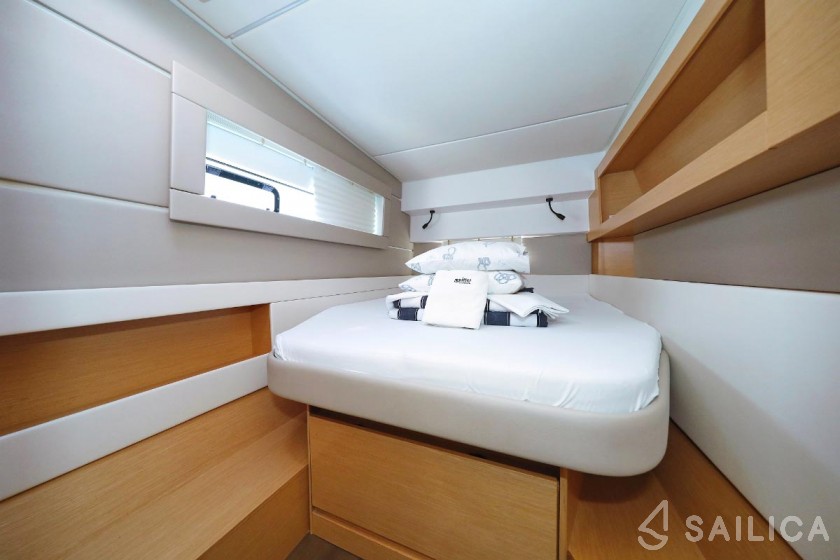 Nautitech 46 Fly - Yacht Charter Sailica