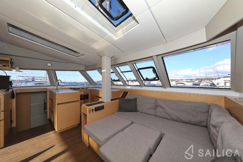 Nautitech 46 Fly - Yacht Charter Sailica