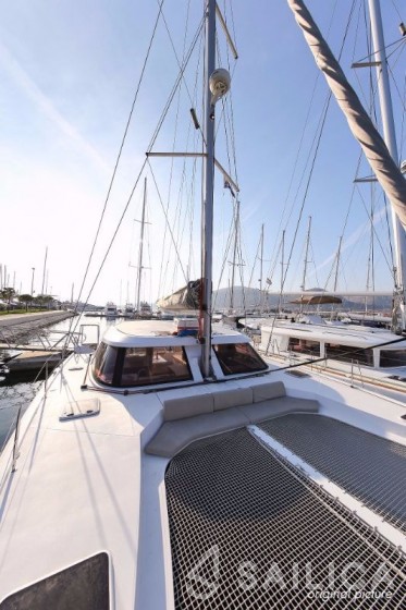 Nautitech 40 open NEW - 4 + 2 cab. - Yacht Charter Sailica