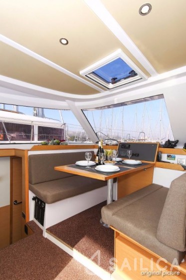 Nautitech 40 open NEW - 4 + 2 cab. - Yacht Charter Sailica