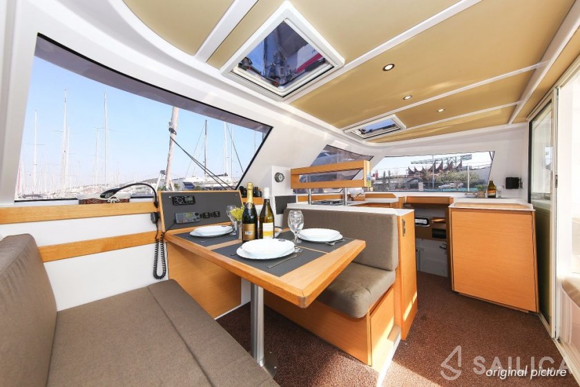 Nautitech 40 open NEW - 4 + 2 cab. - Yacht Charter Sailica