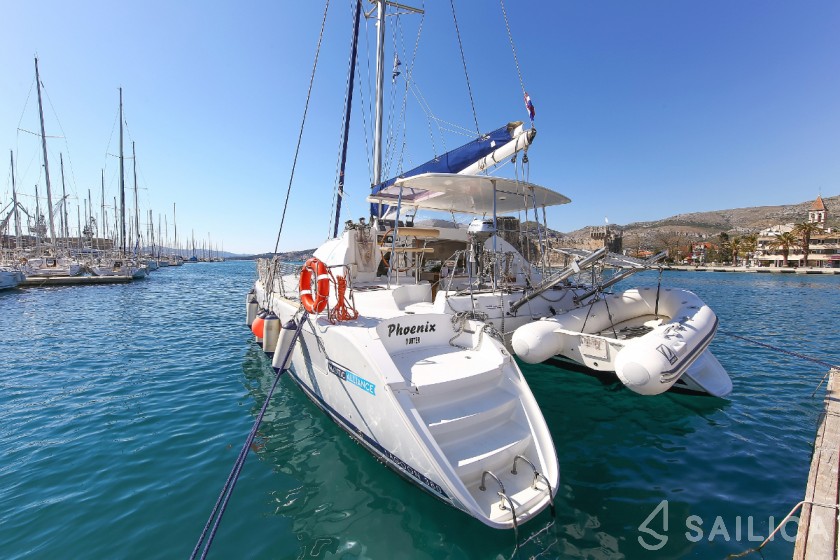 Lagoon 380 S2 - Yacht Charter Sailica