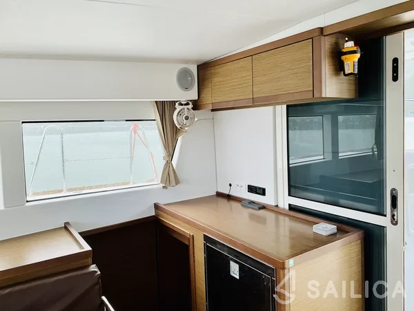 Lagoon 40 - Yacht Charter Sailica