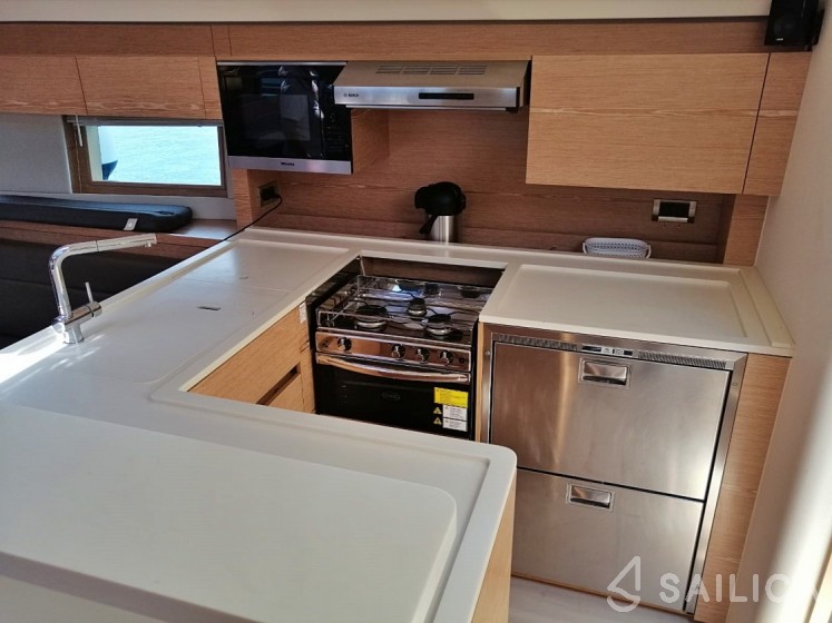 Hanse 588 - Yacht Charter Sailica