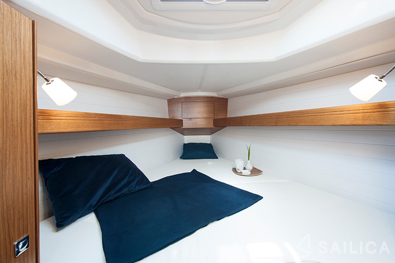 Bavaria 33 Cruiser - Yacht Charter Sailica
