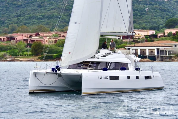 Nautitech 46 Fly - Yacht Charter Sailica
