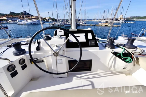Nautitech 46 Fly - Yacht Charter Sailica