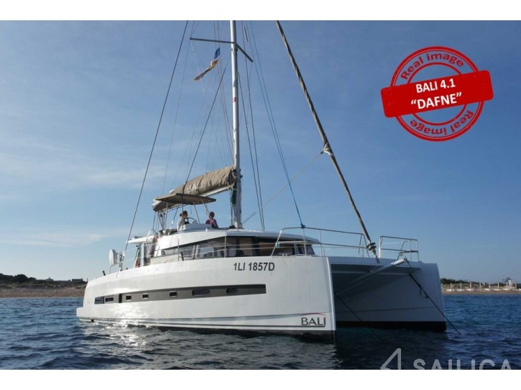 Bali 4.1 - Yacht Charter Sailica