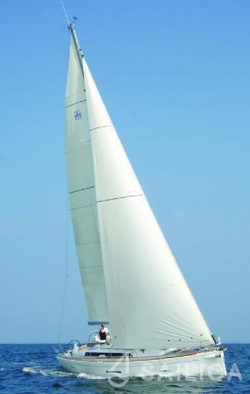 Dufour 450 GL - Yacht Charter Sailica