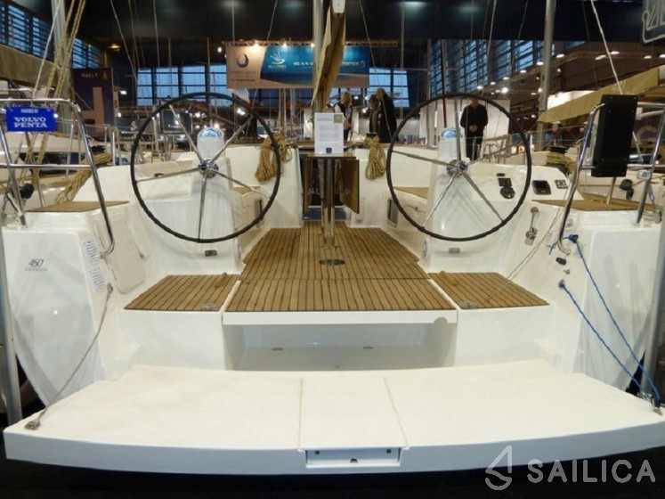 Dufour 450 GL - Yacht Charter Sailica