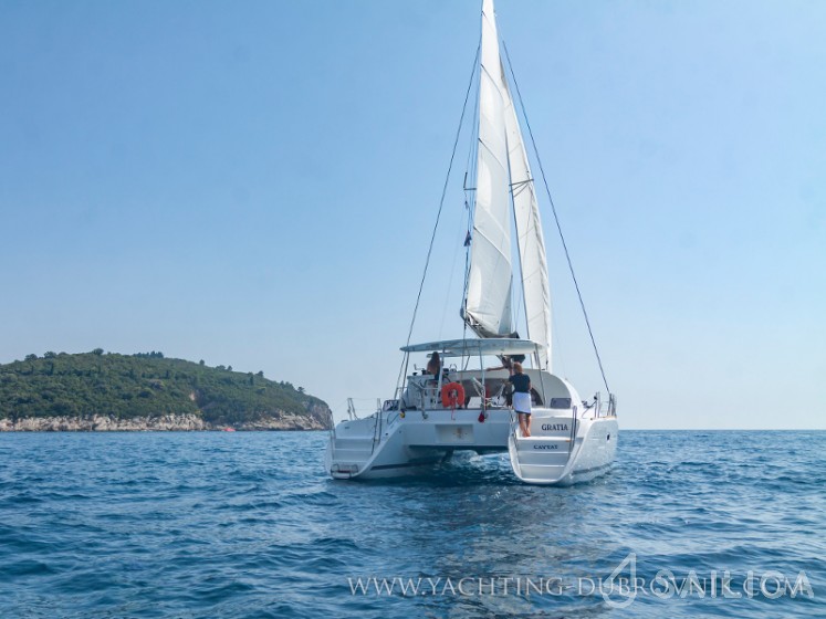 Lagoon 380 - Yacht Charter Sailica