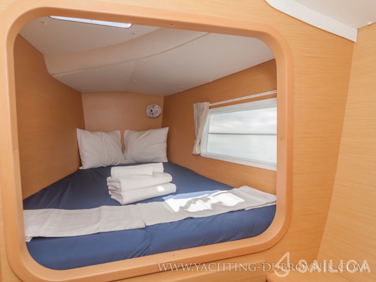 Lagoon 380 - Yacht Charter Sailica