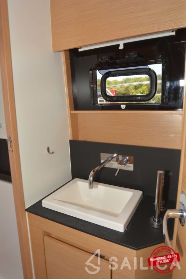 Nautitech 46 - Yacht Charter Sailica