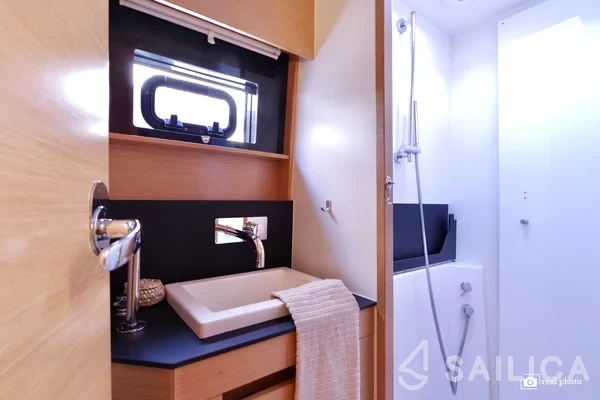 Nautitech 46 - Yacht Charter Sailica