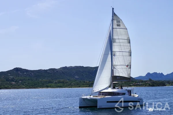 Bali 4.1 - Yacht Charter Sailica