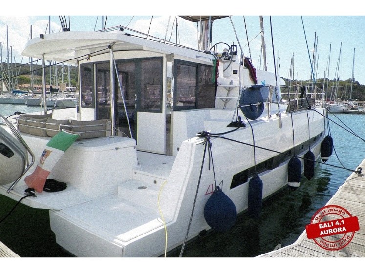 Bali 4.1 - Yacht Charter Sailica