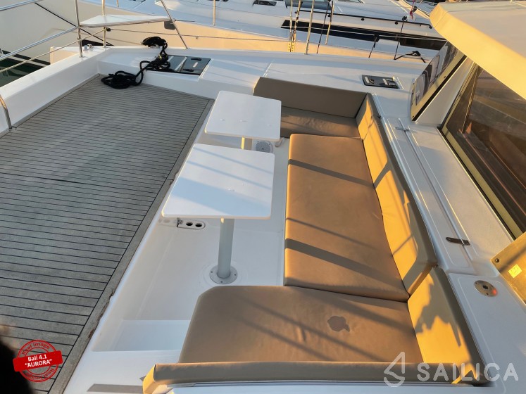 Bali 4.1 - Yacht Charter Sailica
