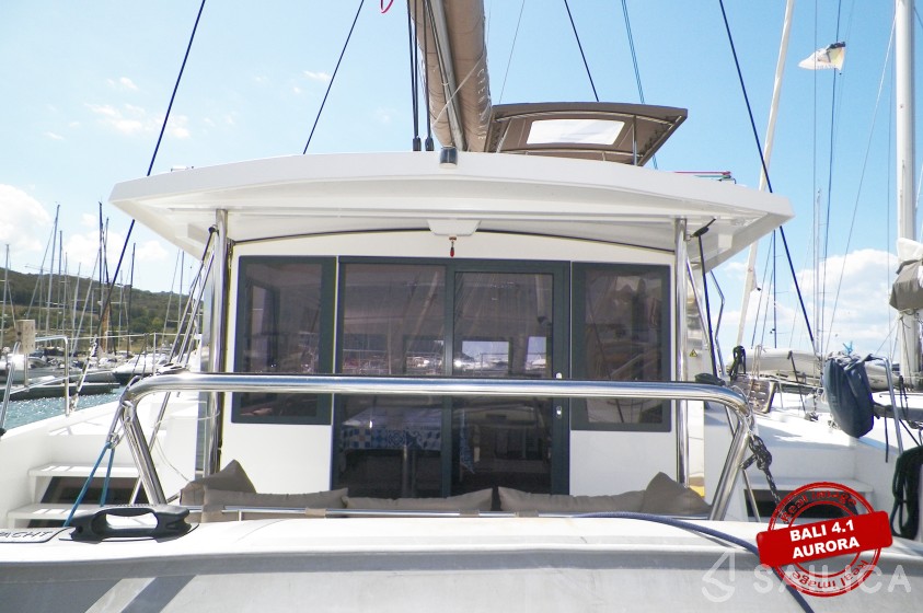 Bali 4.1 - Yacht Charter Sailica