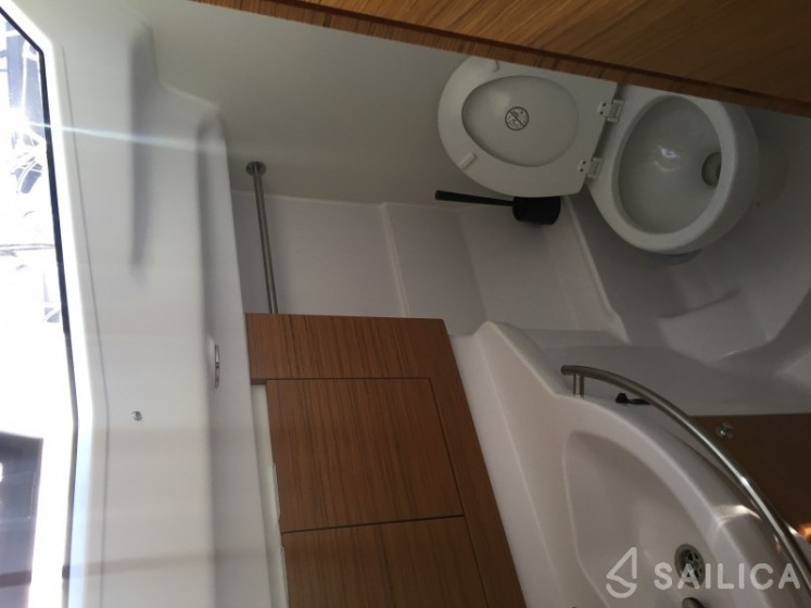 Elan 40 Impression - Yacht Charter Sailica