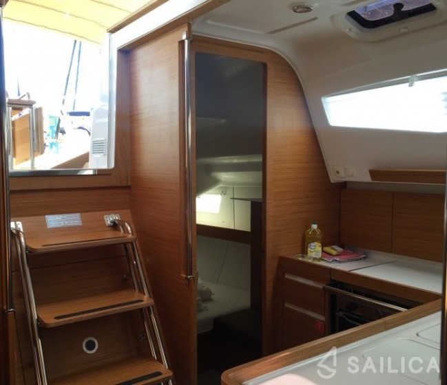 Elan 40 Impression - Yacht Charter Sailica