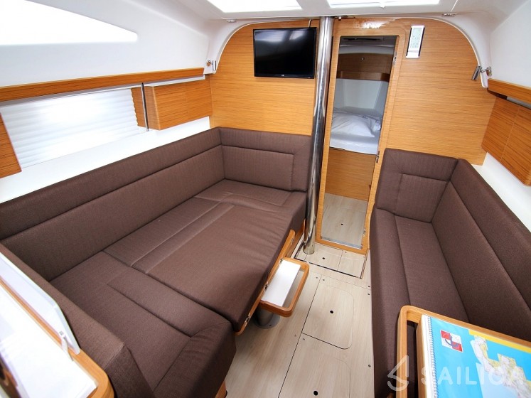 Elan 40 Impression - Yacht Charter Sailica
