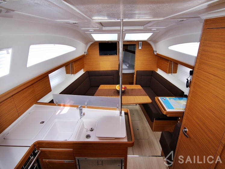 Elan 40 Impression - Yacht Charter Sailica